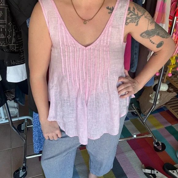 Calypso St. Barth Light Pink Linen V-Neck Tank - Picture 2 of 2